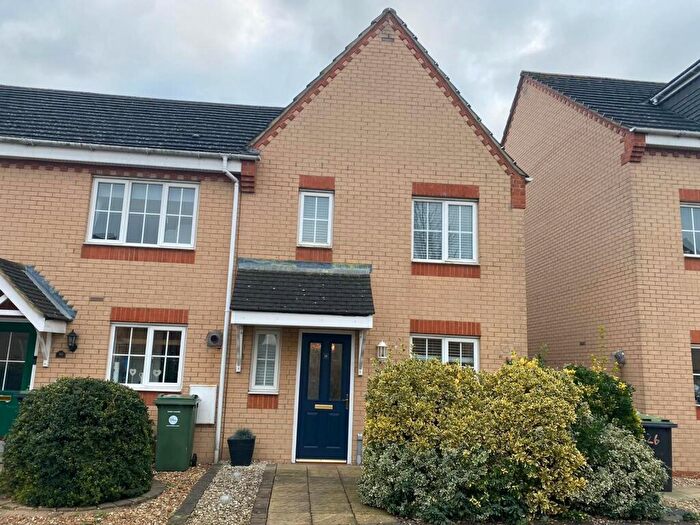 3 Bedroom End Of Terrace House To Rent In Brunel Drive, Biggleswade, SG18