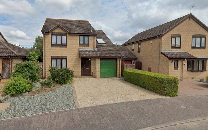 4 Bedroom Detached House To Rent In Excelsior Gardens, Northampton, Northamptonshire., NN5