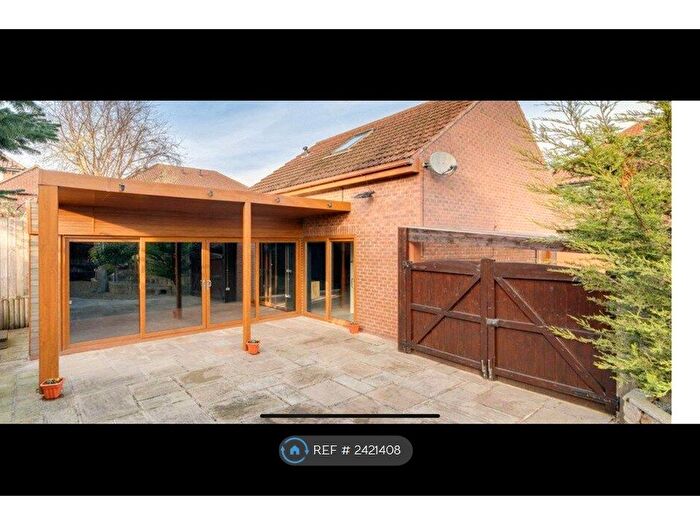 2 Bedroom Detached House To Rent In The Annex, York, YO26