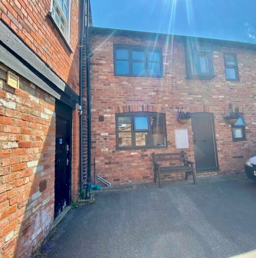 1 Bedroom Mews To Rent In Little Eastgate Court, Louth, LN11