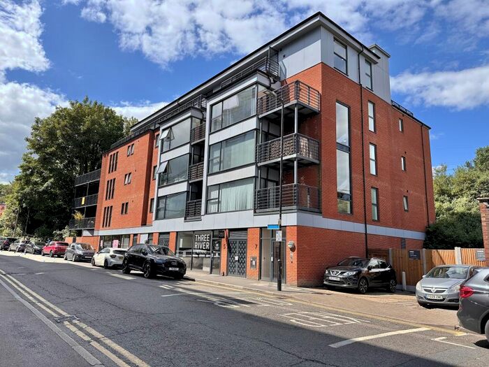 2 Bedroom Apartment For Sale In City Place, Victoria Road, Chelmsford, CM1
