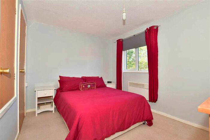 1 Bedroom End Of Terrace House For Sale In Lakemead, Ashford, Kent, TN23