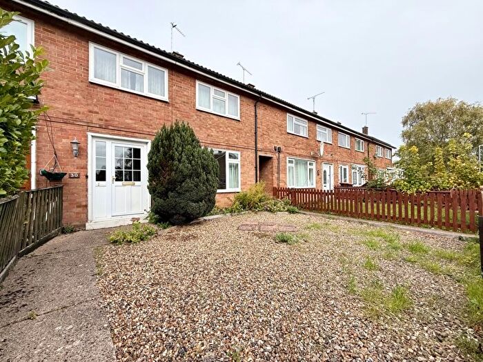 3 Bedroom Terraced House For Sale In Dellmont Road, Houghton Regis, LU5