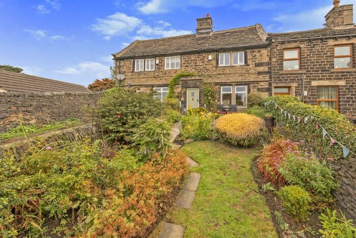 2 Bedroom Character Property For Sale In Huddersfield Road, Shelley, Huddersfield, HD8