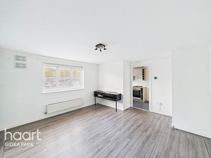 2 Bedroom Apartment For Sale In Kidman Close, Gidea Park, RM2