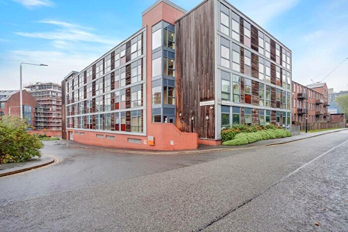 2 Bedroom Apartment To Rent In East Street, Leeds, West Yorkshire, LS9