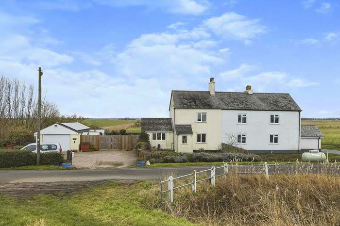 4 Bedroom Semi-Detached House For Sale In Middle Drove, Marshland St. James, Wisbech, Norfolk, PE14