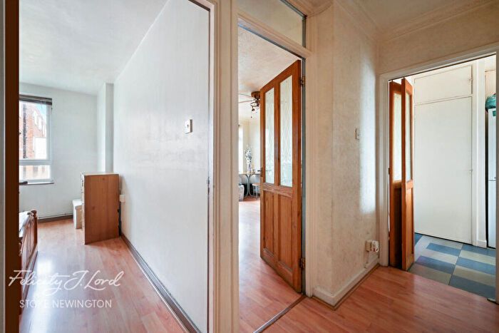 1 Bedroom Flat For Sale In Portland Avenue, London, N16