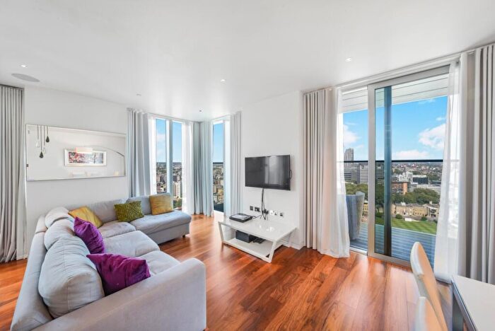 2 Bedroom Apartment To Rent In The Heron, Moor Lane, London, EC2Y