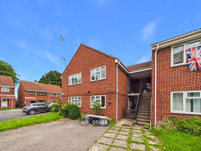 2 Bedroom Flat To Rent In , Beechwood Croft, Leeds, LS25