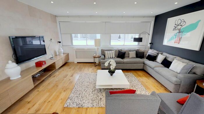 3 Bedroom Flat To Rent In Holmdene Avenue, London, NW7