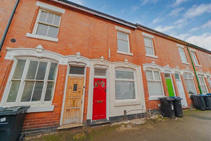 2 Bedroom Terraced House For Sale In Bank Street, Kings Heath, Birmingham, B14