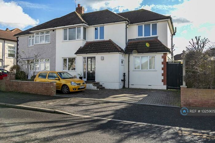 3 Bedroom Semi-Detached House To Rent In Warren Drive, Hornchurch, Essex, RM12