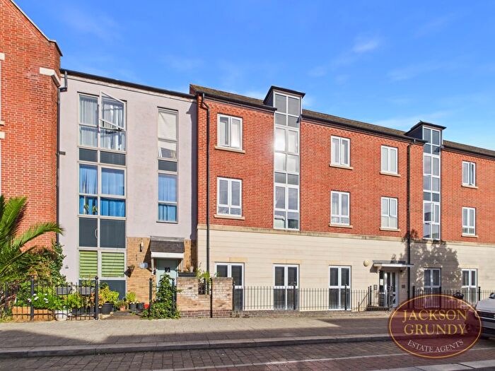 2 Bedroom Flat For Sale In High Street, Upton, NN5