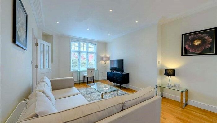 1 Bedroom Flat To Rent In Hamlet Gardens, Hammersmith, London, W6