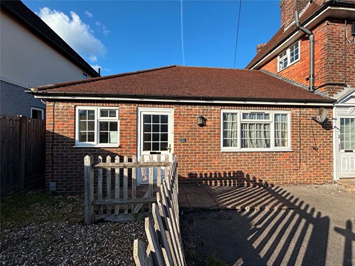 2 Bedroom Maisonette For Sale In Aldershot Road, Guildford, Surrey, GU2
