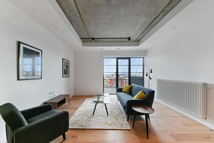 2 Bedroom Apartment For Sale In Agar House, London, E14