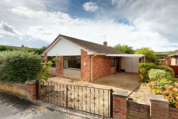3 Bedroom Bungalow For Sale In Somerset Way, Wem, Shrewsbury, Shropshire, SY4