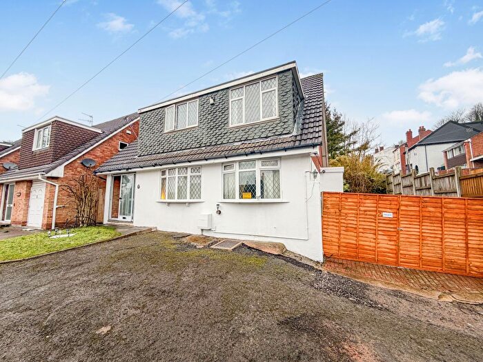 5 Bedroom Detached House For Sale In A Oakham Road, Dudley, DY2