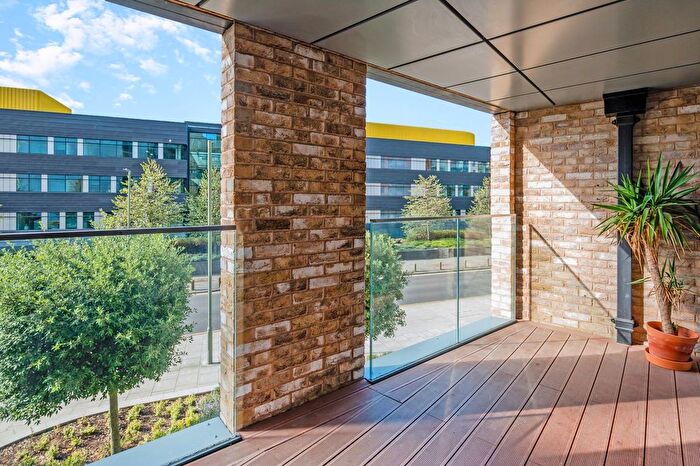 2 Bedroom Flat To Rent In Bower House, Hendon, London, NW9