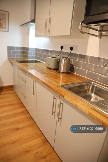 Studio To Rent In Grafton Road, London, NW5