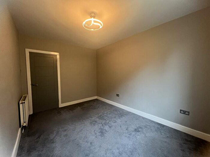 2 Bedroom Flat For Sale In Finlaystone Road, Kilmacolm, PA13