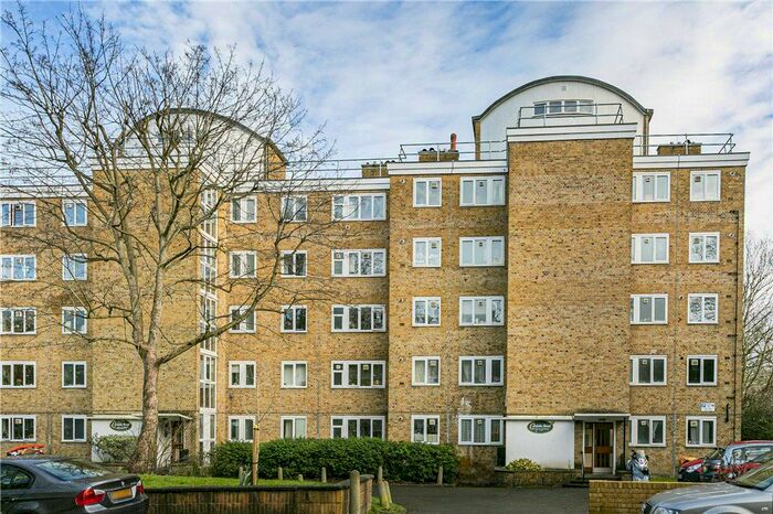 3 Bedroom Flat To Rent In Carslake Road, Putney, SW15
