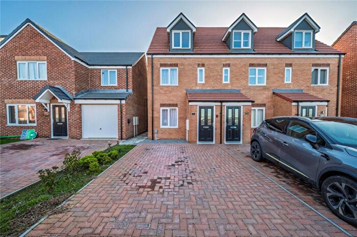 3 Bedroom End Of Terrace House For Sale In Peat Edge Court, Bowburn, DH6
