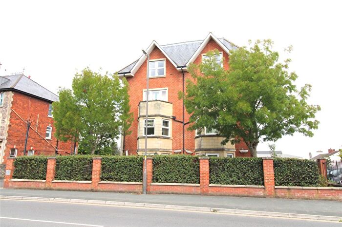 2 Bedroom Flat To Rent In Bath Buildings, Bath Road, Swindon, SN1