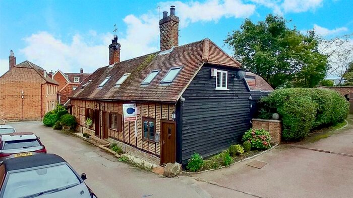 1 Bedroom End Of Terrace House For Sale In London End, Woburn, Milton Keynes, MK17