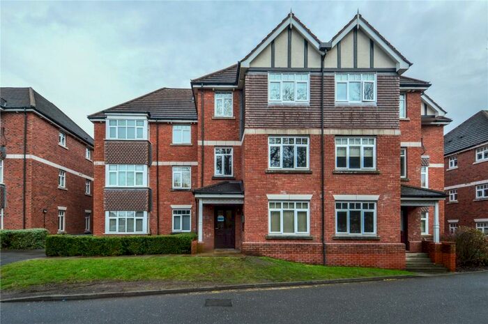 2 Bedroom Apartment To Rent In Wake Green Road, Moseley, Birmingham, West Midlands, B13