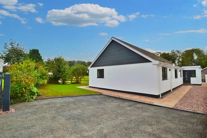 3 Bedroom Detached Bungalow For Sale In Spittal, Haverfordwest, SA62