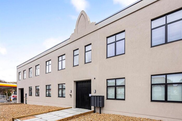 1 Bedroom Flat To Rent In , Old Shoreham Road, Hove, BN3