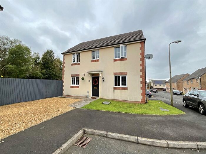 3 Bedroom Detached House For Sale In Ffordd Y Glowyr, Ammanford, SA18