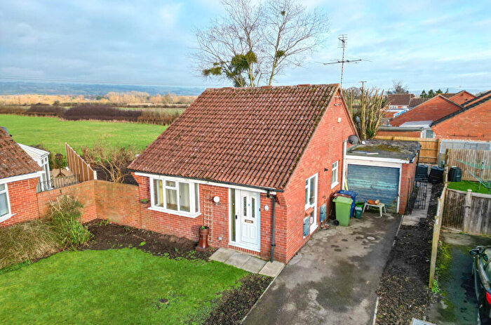 2 Bedroom Bungalow For Sale In Sinderberry Drive, Northway, Tewkesbury, GL20