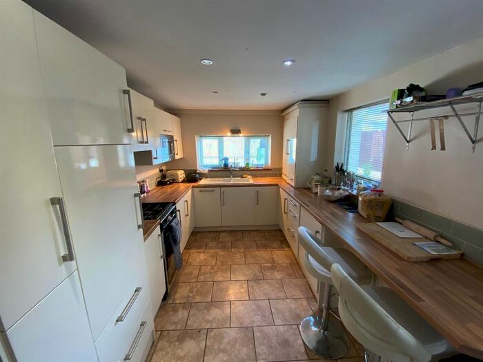 4 Bedroom Property To Rent In Bowerham Road, Lancaster, LA1