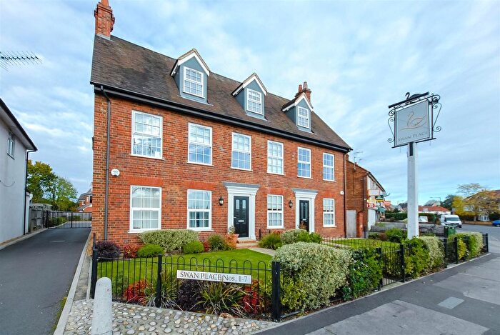 1 Bedroom Flat For Sale In Lower Cippenham Lane, Cippenham, SL1