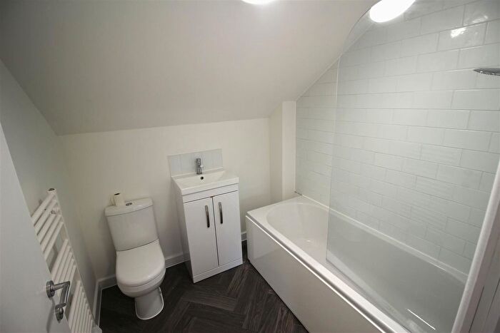 1 Bedroom Flat To Rent In Forton Road, Gosport, Hants, PO12