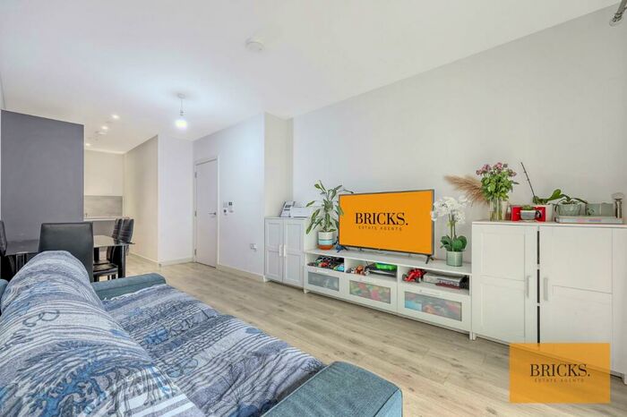1 Bedroom Flat For Sale In Lyall House, Shipbuilding Way, London, E13