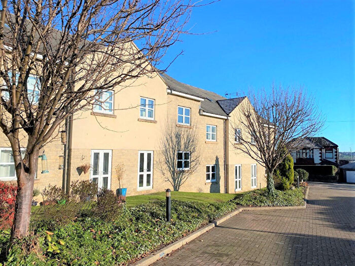 2 Bedroom Flat To Rent In Rodley Lane, Leeds, West Yorkshire, LS13