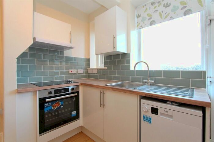 2 Bedroom Flat To Rent In High Street, Edgware, HA8
