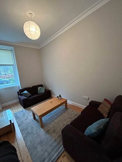 3 Bedroom Flat To Rent In Murieston Crescent, Edinburgh, EH11
