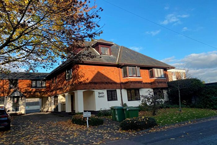 2 Bedroom Flat To Rent In Park Court, Park Road, Petersfield, GU32