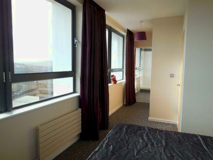 3 Bedroom Penthouse To Rent In Degrees North, Newcastle Upon Tyne, NE1