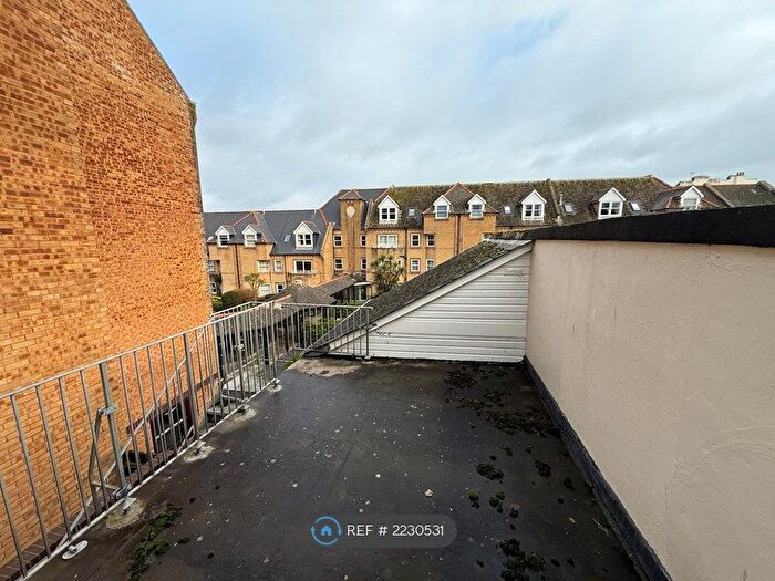 1 Bedroom Flat To Rent In Western Place, Worthing, BN11