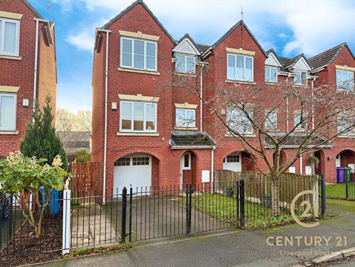 3 Bedroom Town House For Sale In Hansby Drive, Hunts Cross, Liverpool, L24