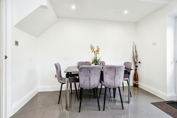 3 Bedroom Terraced House For Sale In Wood Lane, Hornchurch, Essex, RM12