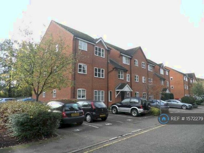 2 Bedroom Flat To Rent In Hilda Wharf, Aylesbury, HP20