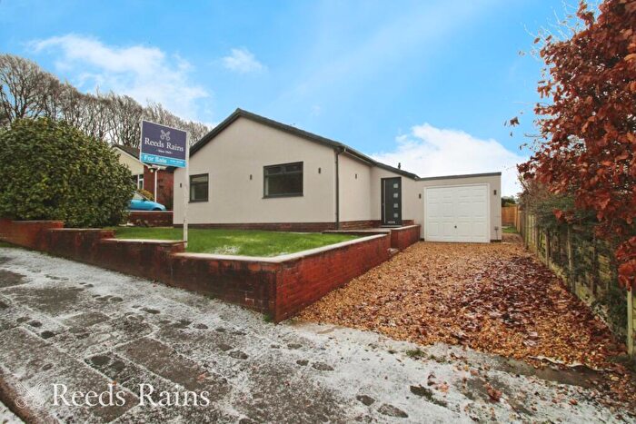 4 Bedroom Bungalow For Sale In Watkin Road, Clayton-le-Woods, Chorley, Lancashire, PR6