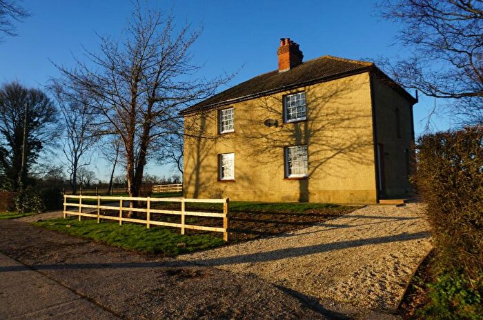 4 Bedroom Detached House To Rent In Fences Lane, Tyringham, MK16